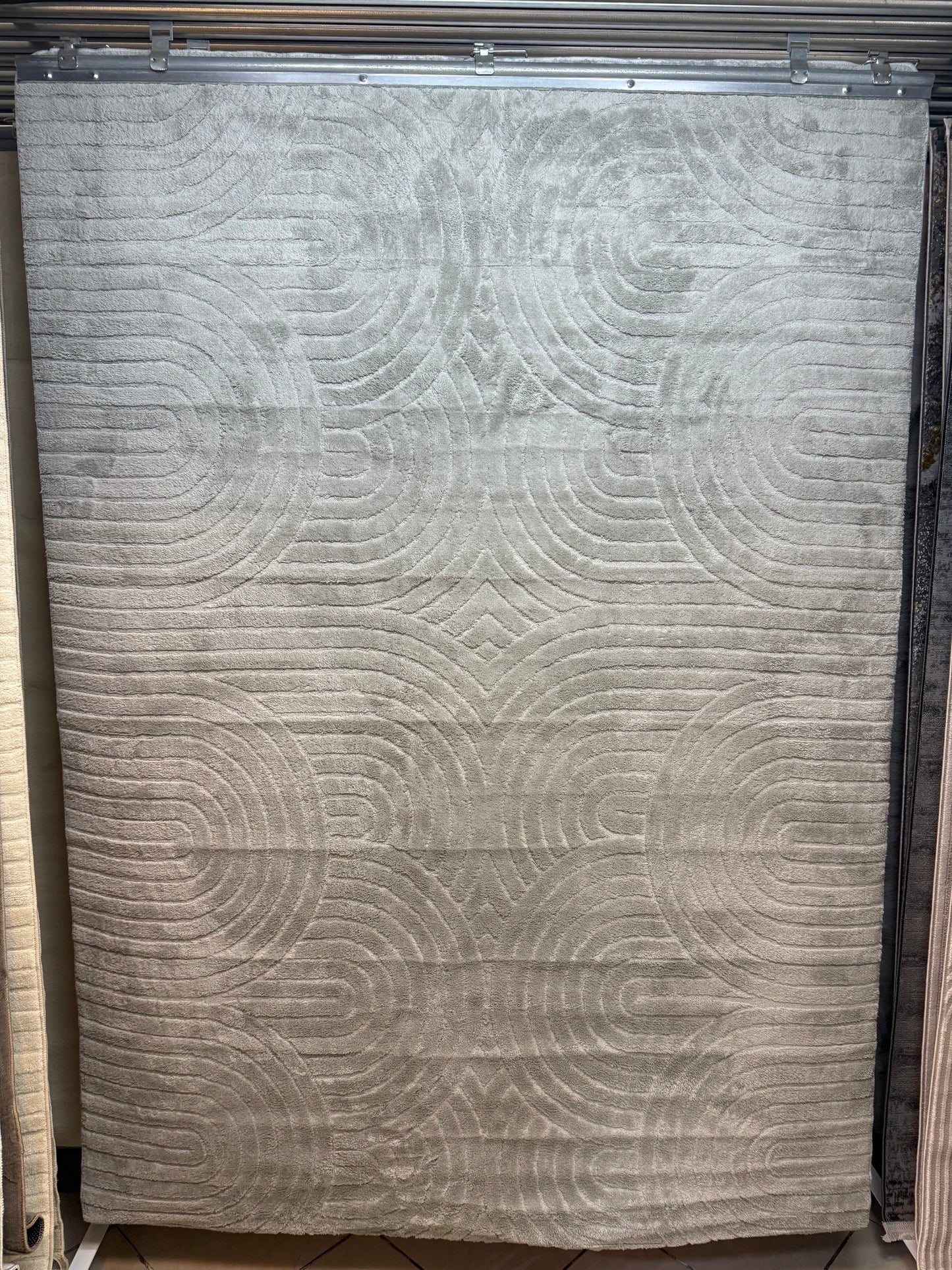 Riana arc gris